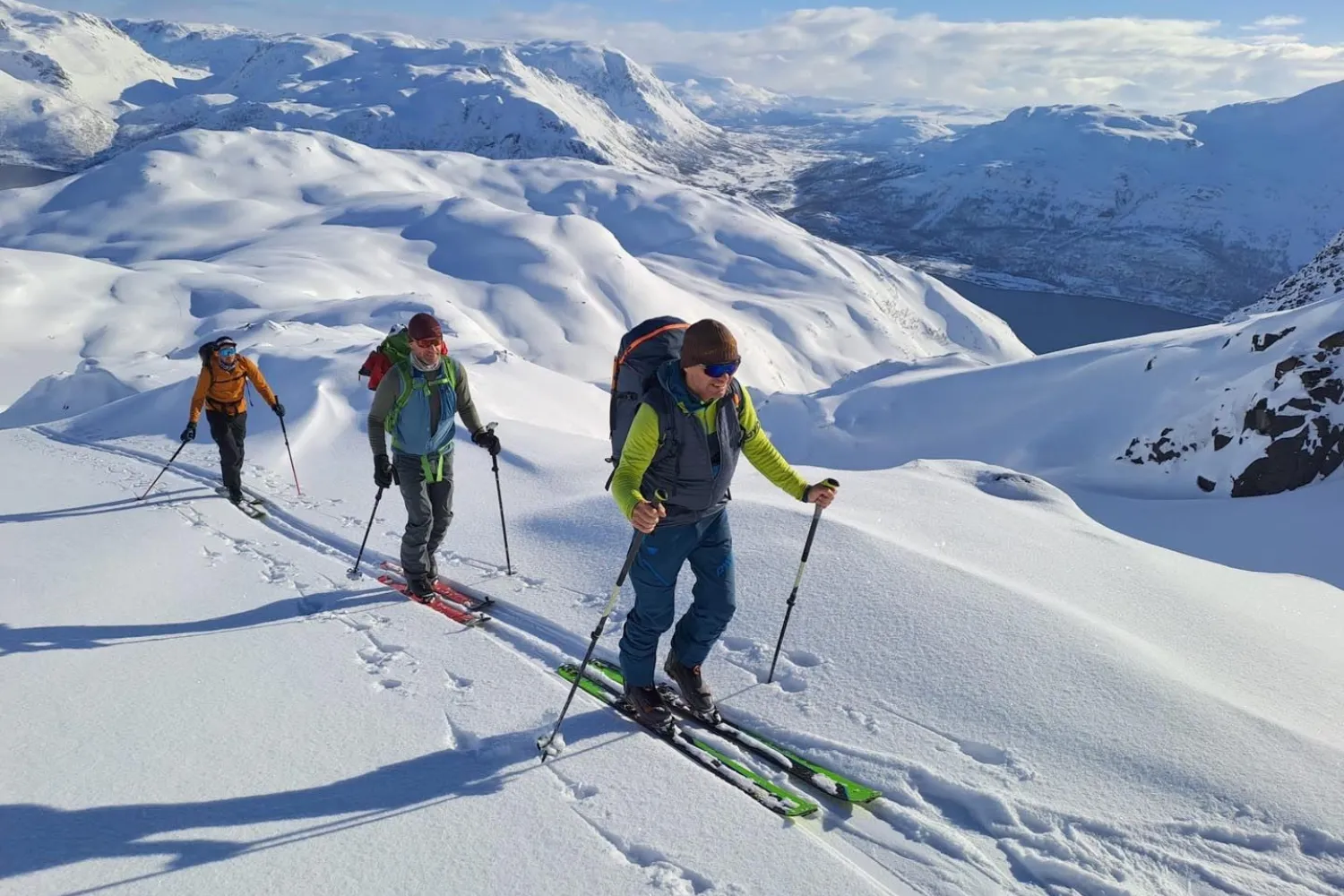 Ski, seil og lodge i Reinfjord