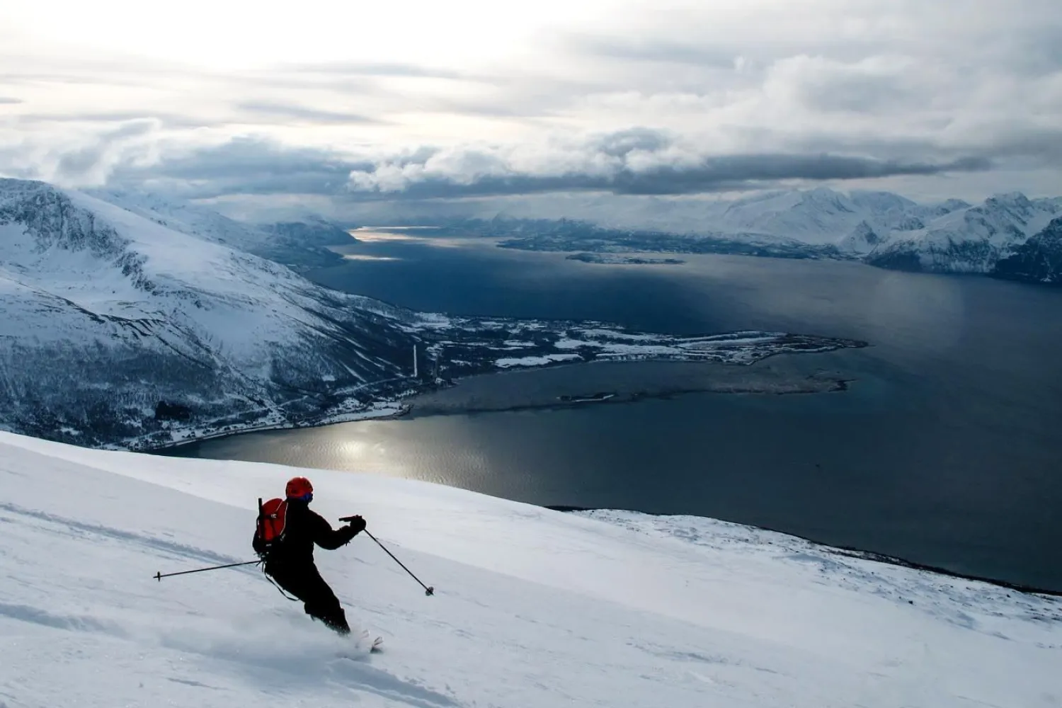 Ski, seil og lodge i Reinfjord