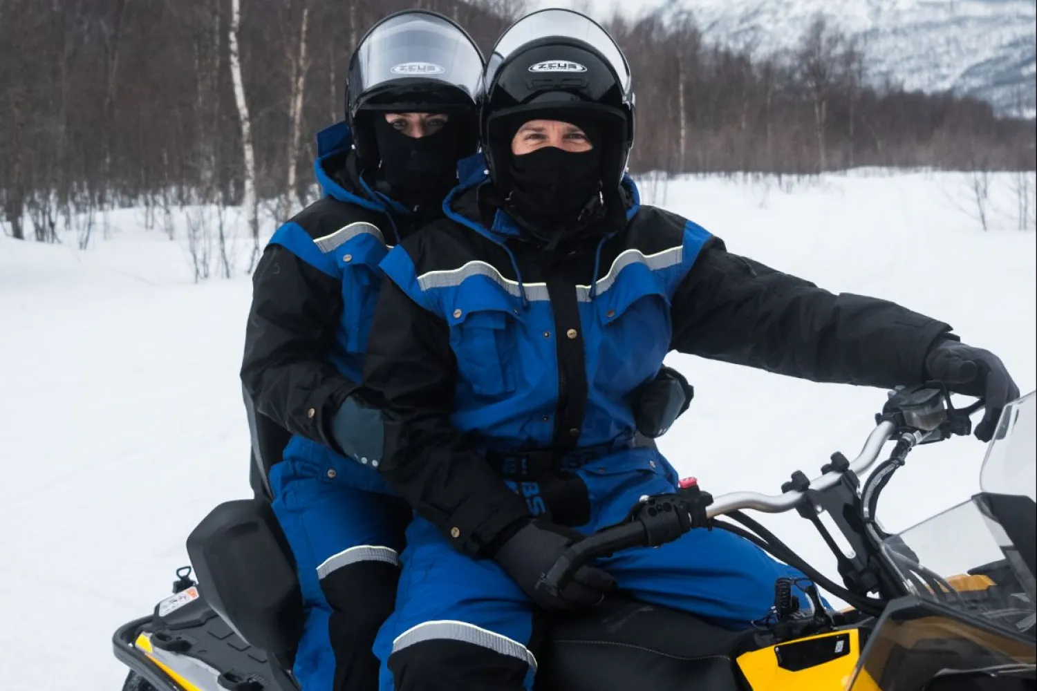 Snøskuterkjøring med Heggeli Adventures