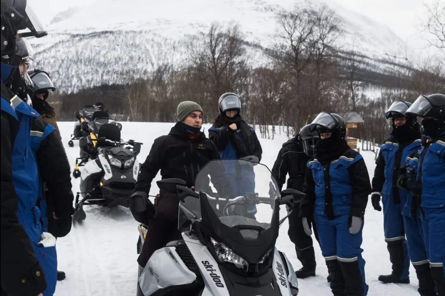 Snøskuterkjøring med Heggeli Adventures