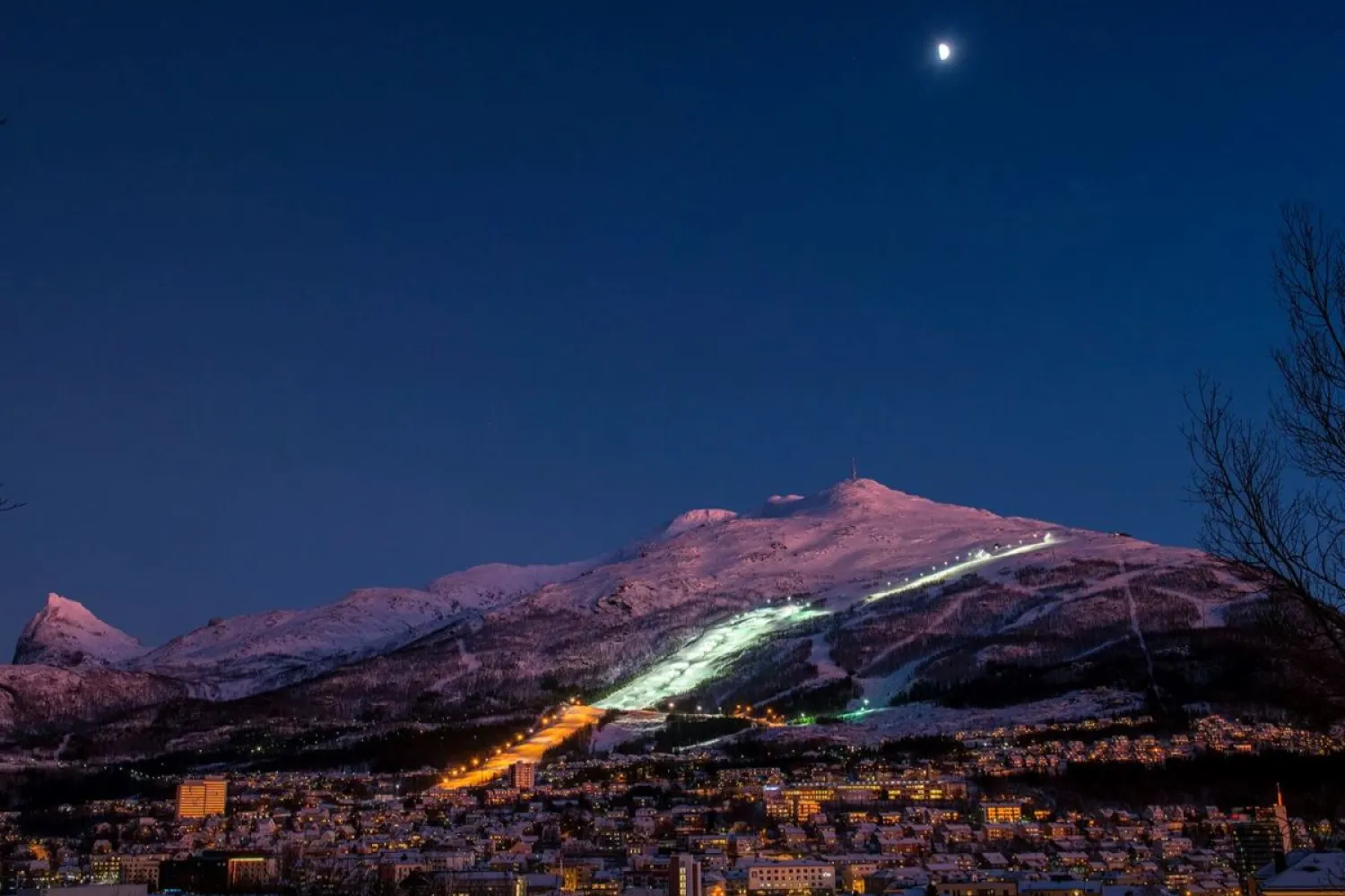 NARVIK: Det beste av Narvik & spektakulær gondolopplevelse