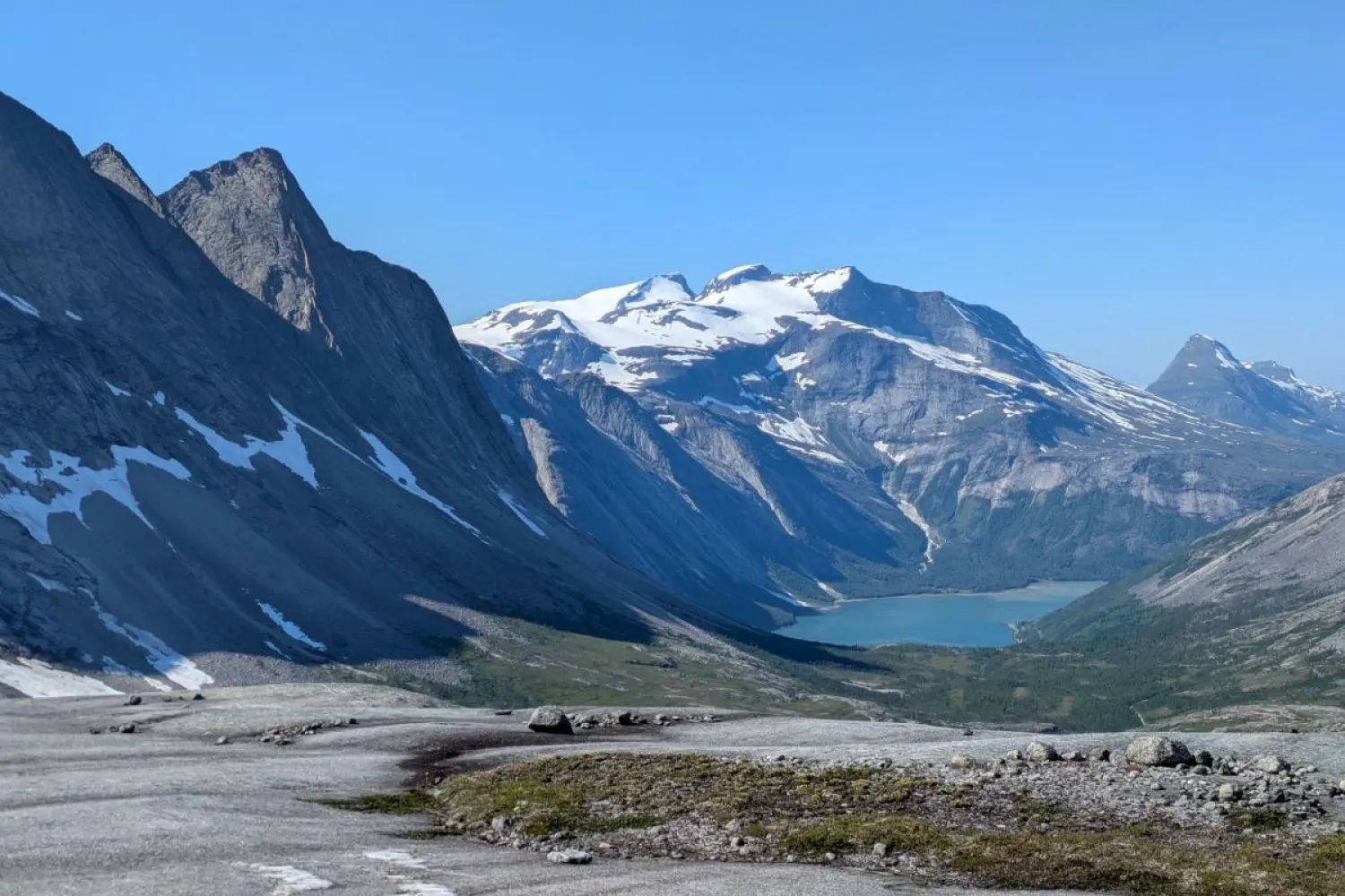Bike & Shuttle - Reinnesfjellet made easy!