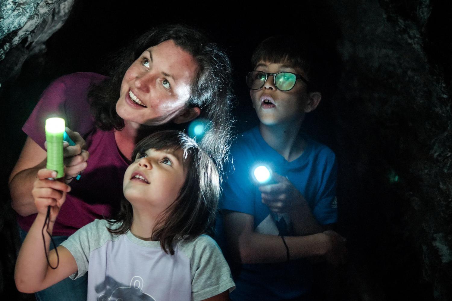 Familievandring i underjordiske bunkerser