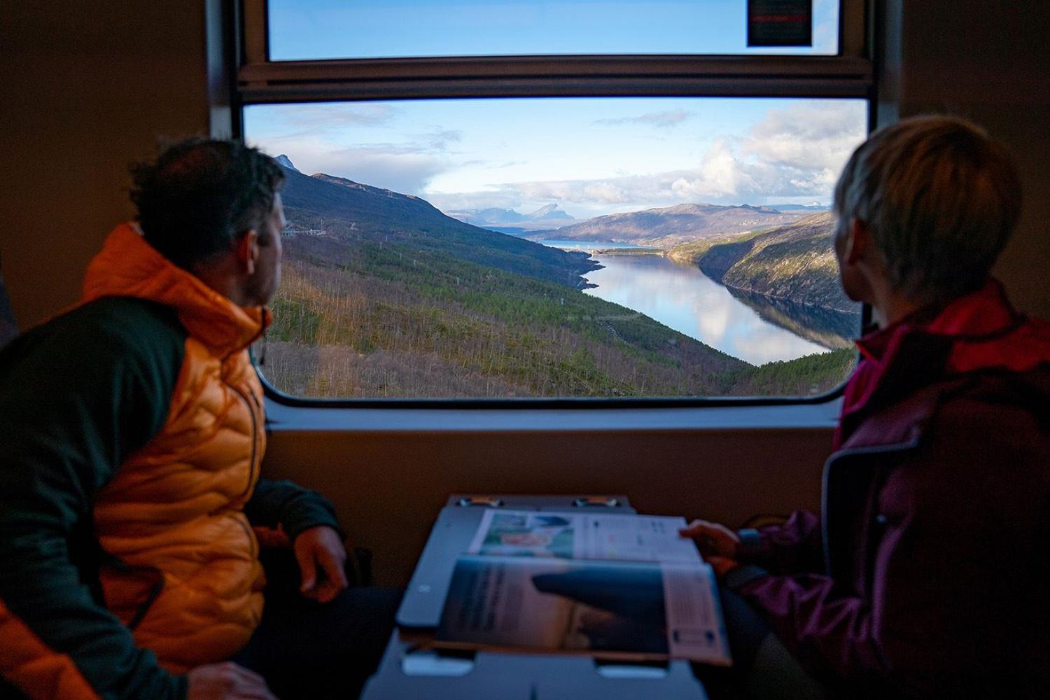 Arctic Train, Rallarveien & Fjordcruise 