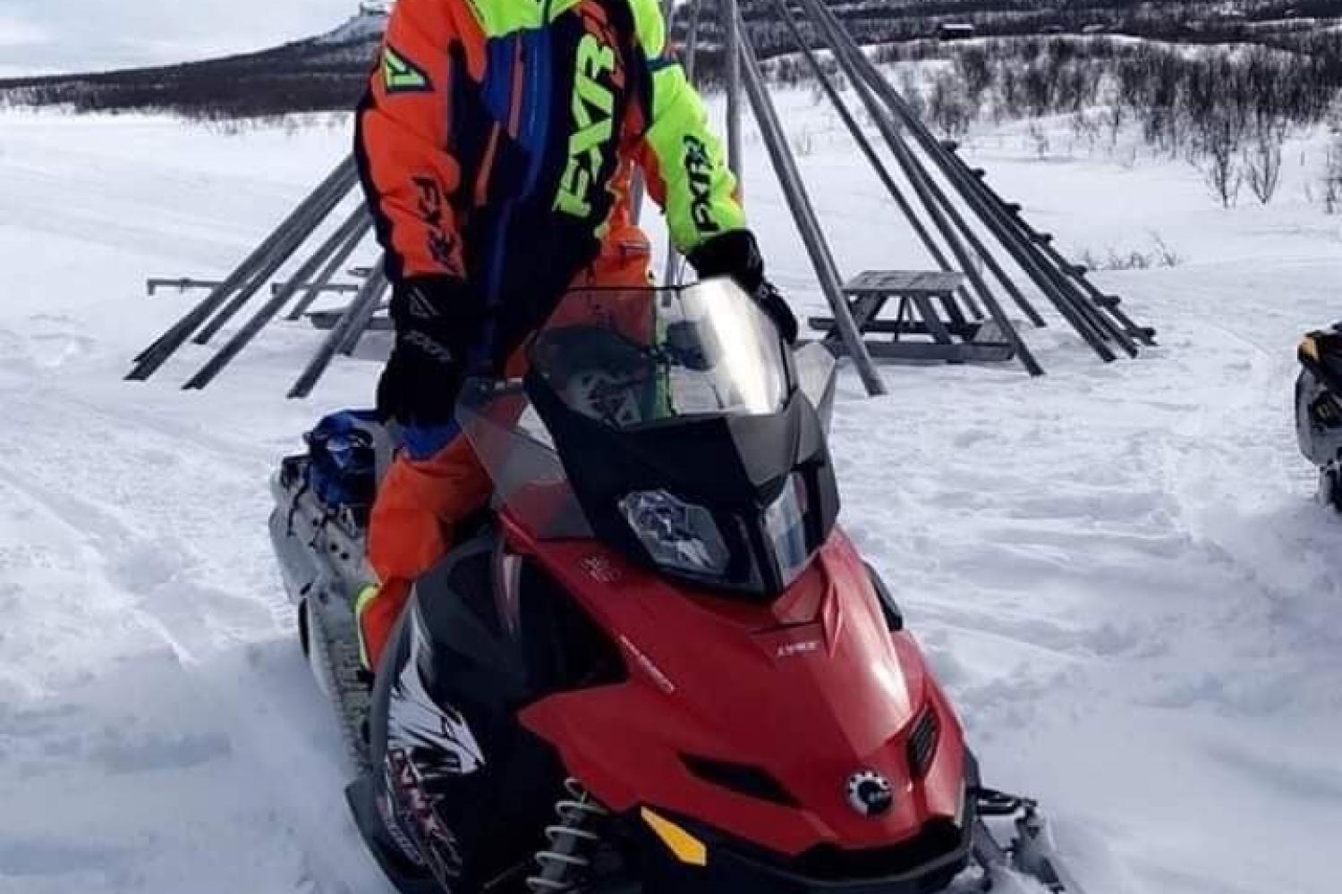 Fast-paced arctic fun with snow mobile!
