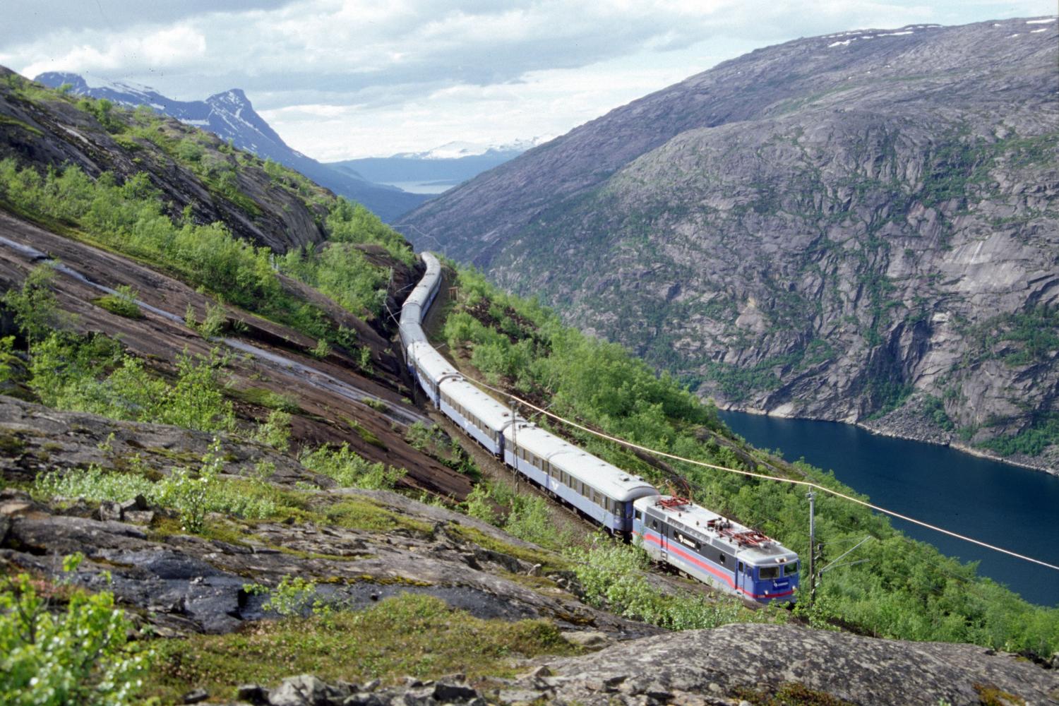 Experience the Ofotbanen Railway and the Navvy Road with a local guide