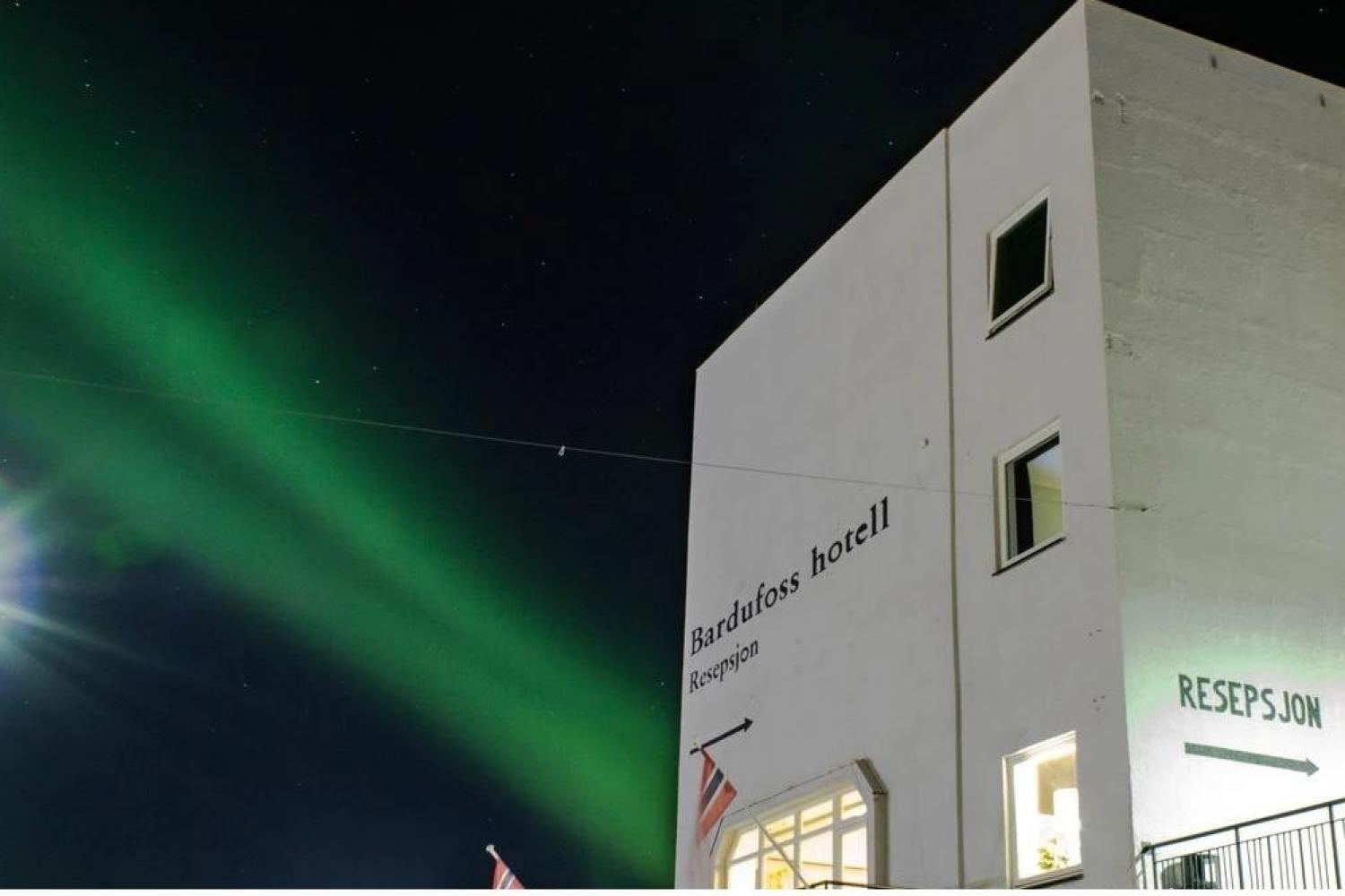 Opplev Bardufoss: Hundekjøring, Polar Park og Bardufoss hotell