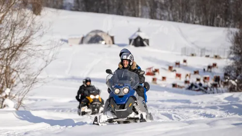 Arktisk morro med snøscooter inkl. transport fra Tromsø