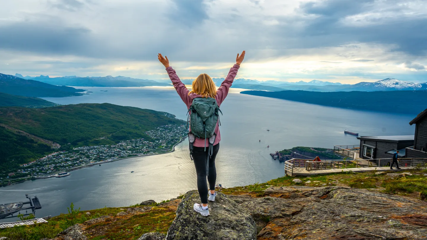 Utkikkspunkt ved Fjellheisrestauranten i Narvik