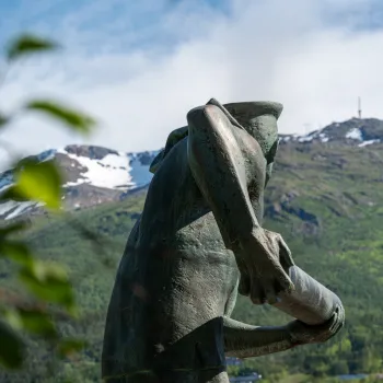 Monument på Groms plass i Narvik